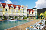 Coco-Palms Resort pool